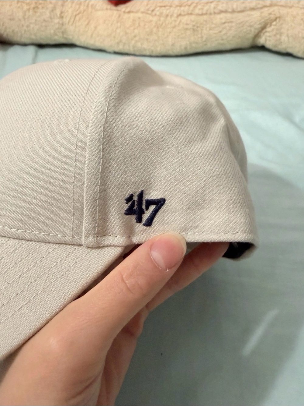 New Era Beige Cap with Navy 'New York' Embroidery - Picture 6 of 6